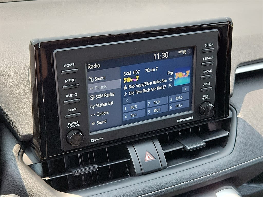 2021 Toyota RAV4 LE 12