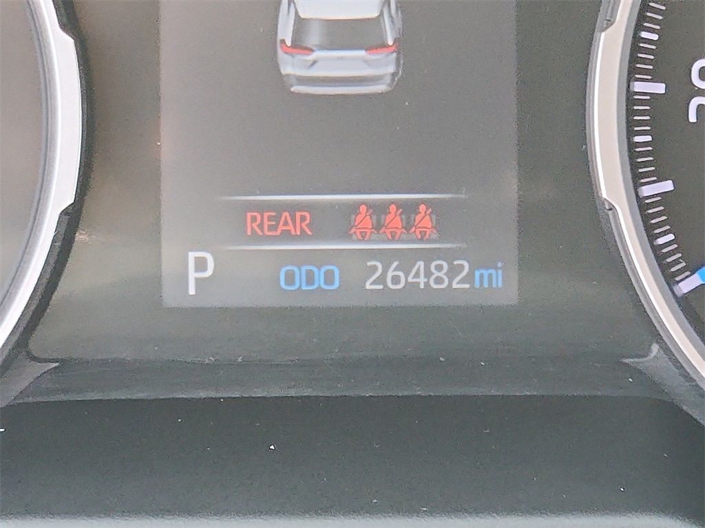 2021 Toyota RAV4 LE 14
