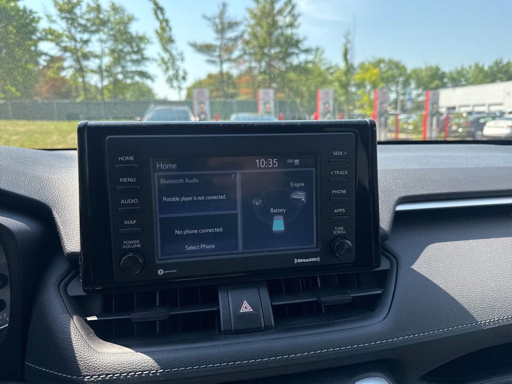 Thumbnail: 2021 Toyota RAV4 - 14
