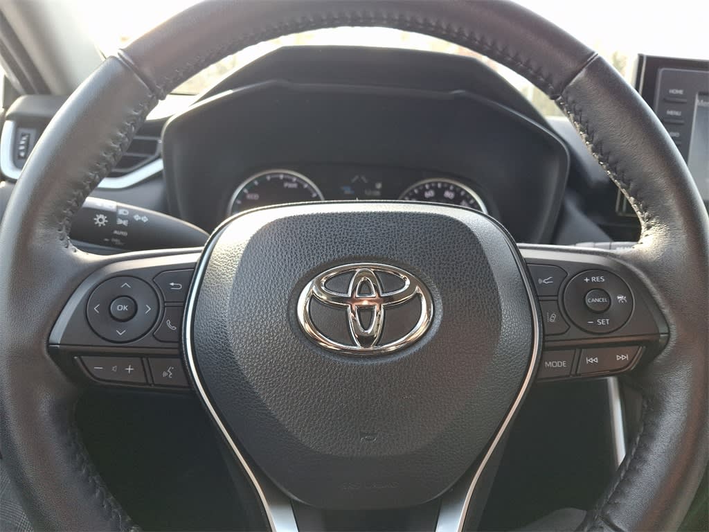 2022 Toyota RAV4 XLE 26