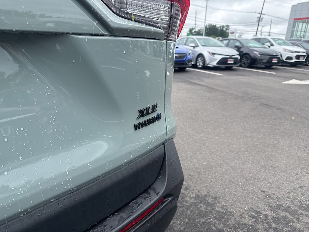 Thumbnail: 2023 Toyota RAV4 - 18