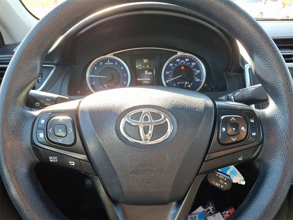 2016 Toyota Camry LE 22