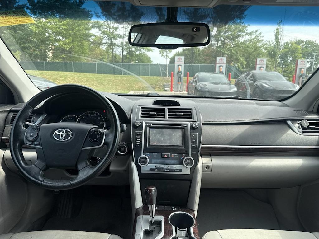 Thumbnail: 2014 Toyota Camry - 11