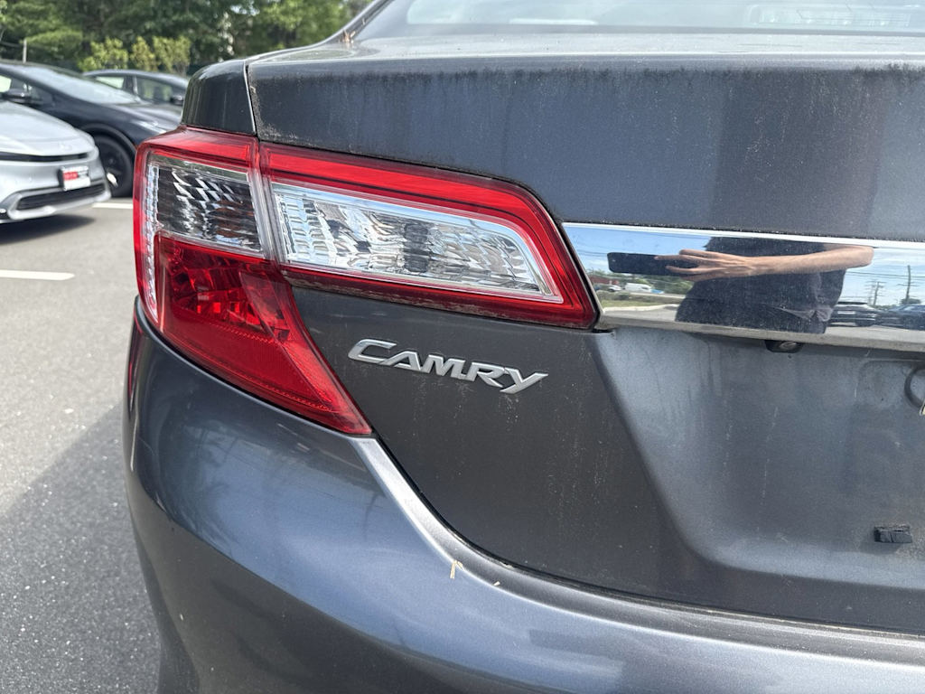 Thumbnail: 2014 Toyota Camry - 17