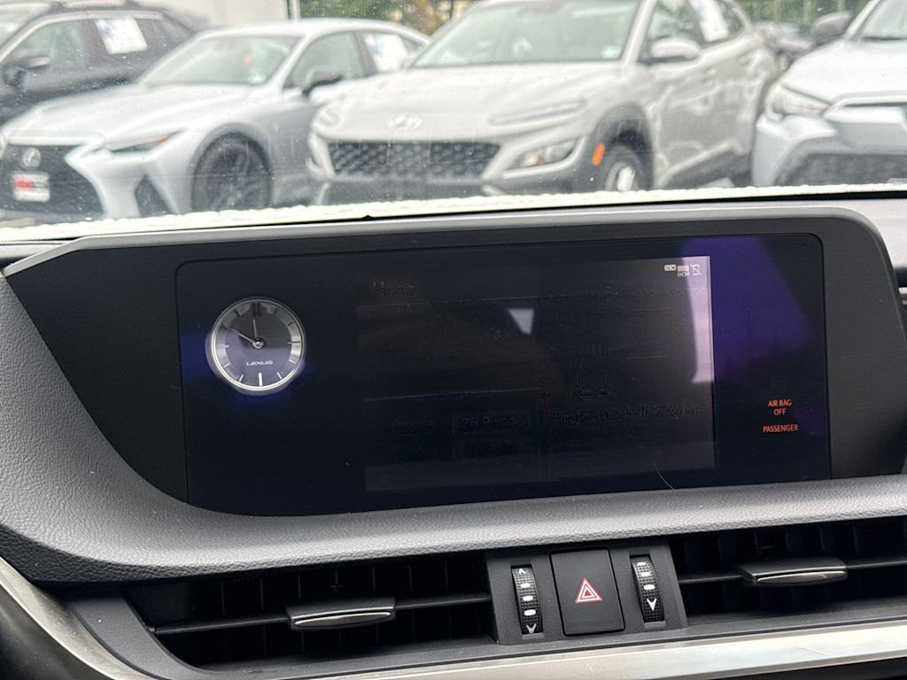 Thumbnail: 2021 Lexus ES - 12