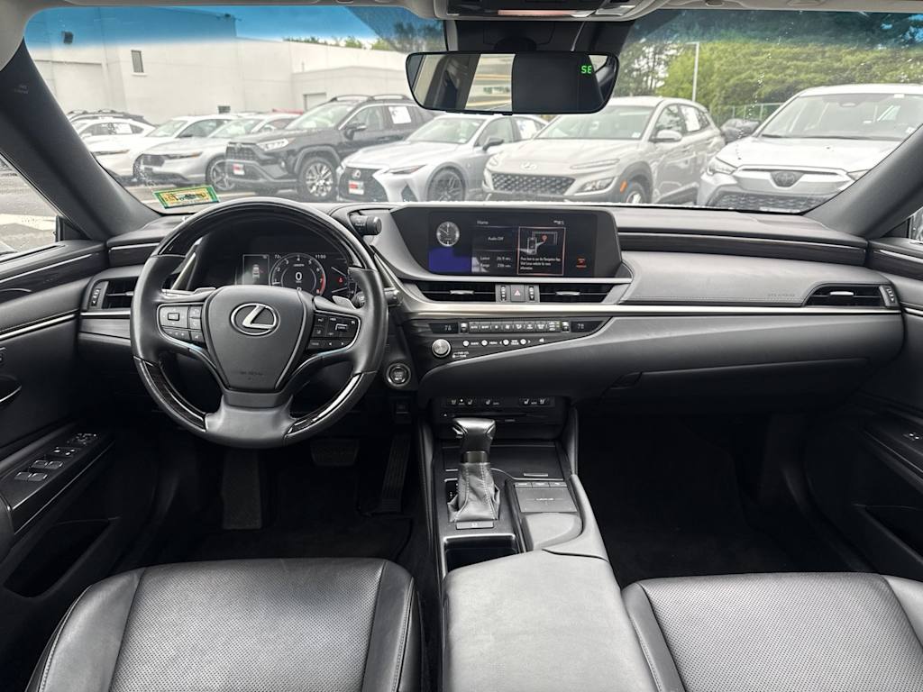 Thumbnail: 2021 Lexus ES - 11