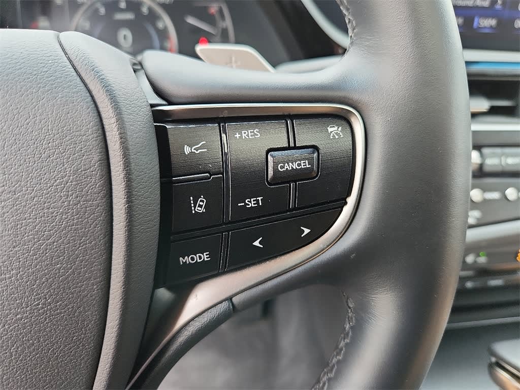 2022 Lexus ES 350 24