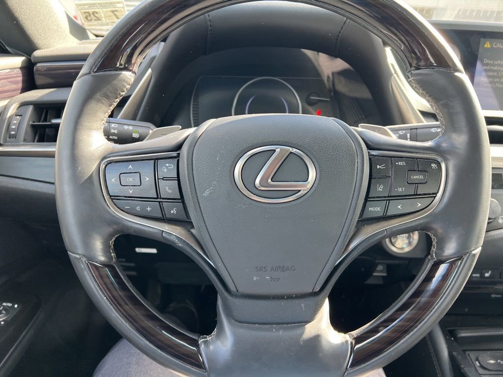 Thumbnail: 2020 Lexus ES - 5