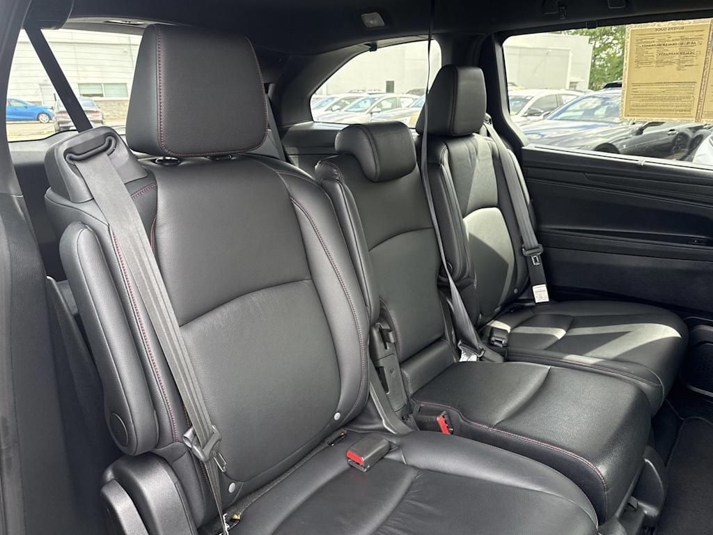 Thumbnail: 2023 Honda Odyssey - 20