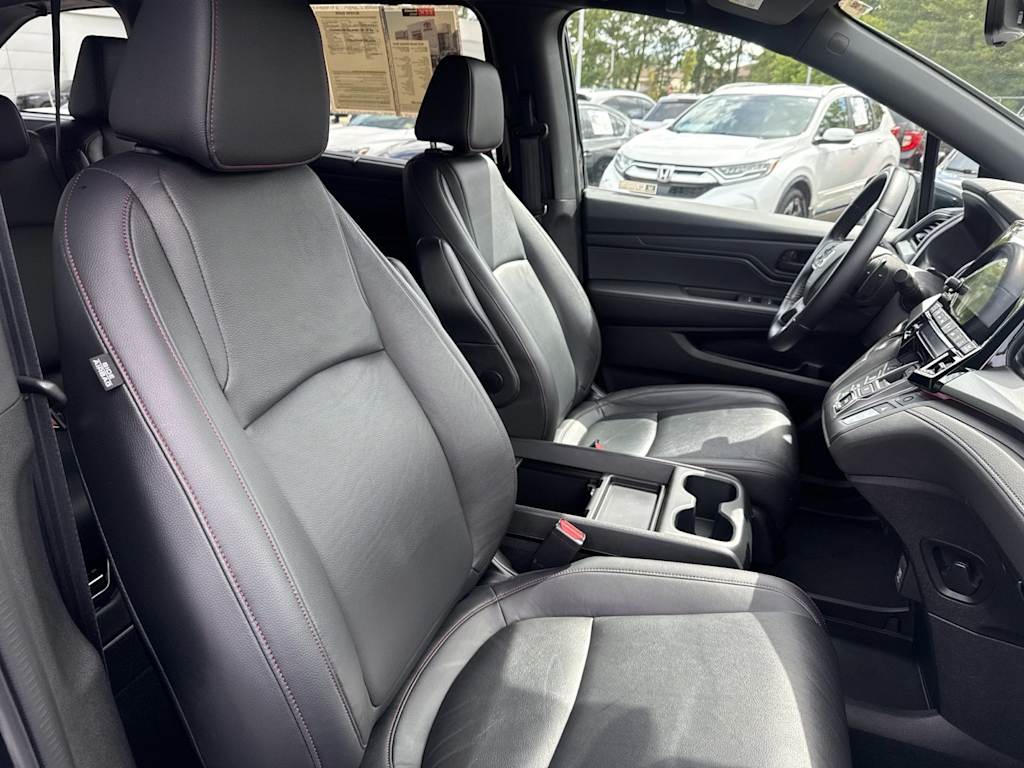 Thumbnail: 2023 Honda Odyssey - 10
