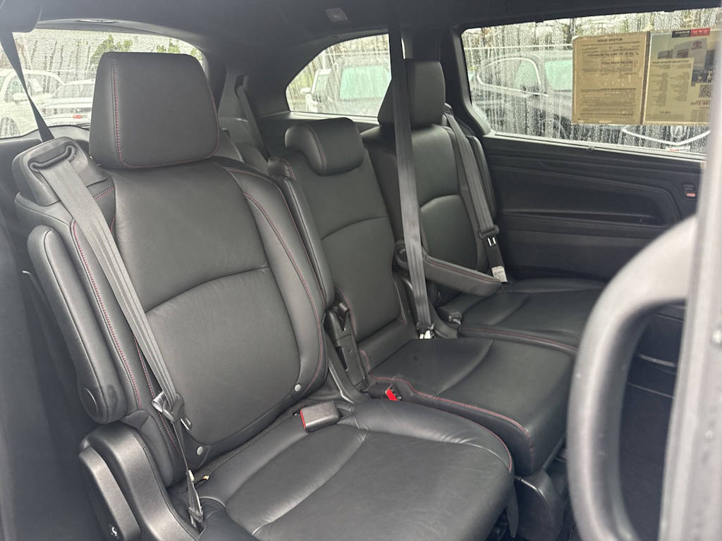 Thumbnail: 2023 Honda Odyssey - 20