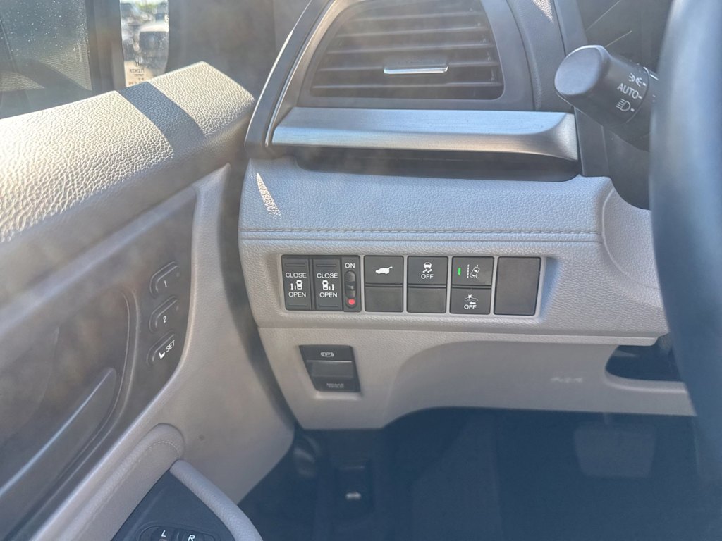Thumbnail: 2019 Honda Odyssey - 23