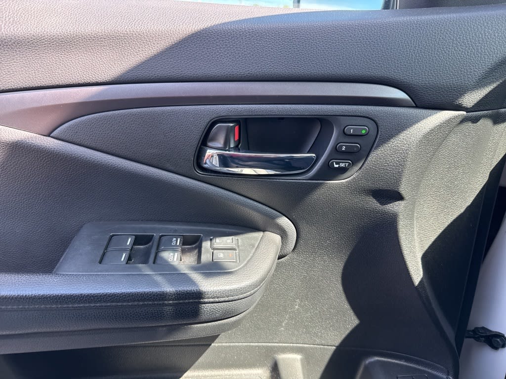 Thumbnail: 2021 Honda Pilot - 23