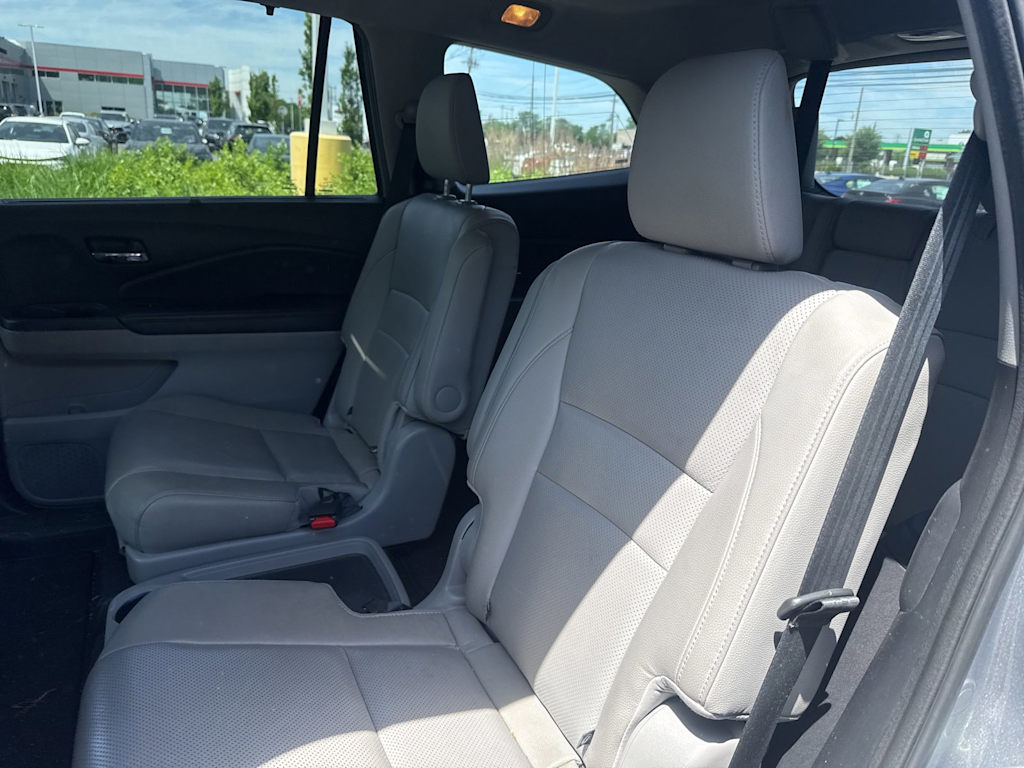 Thumbnail: 2018 Honda Pilot - 9