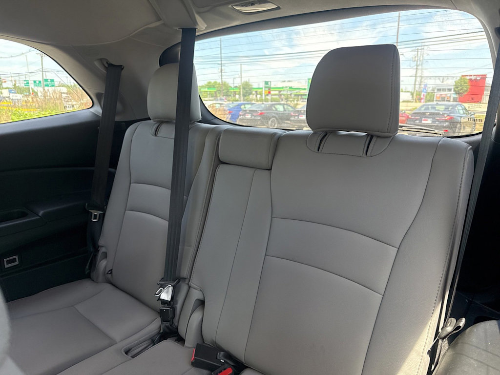 Thumbnail: 2018 Honda Pilot - 15
