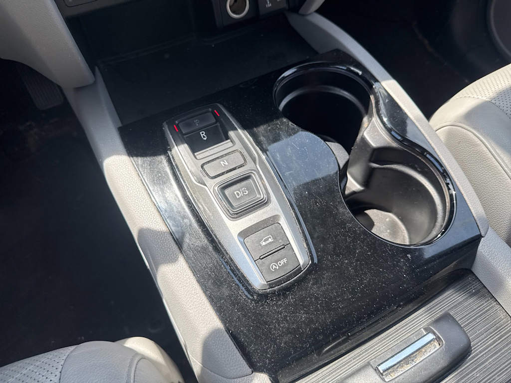 Thumbnail: 2018 Honda Pilot - 12