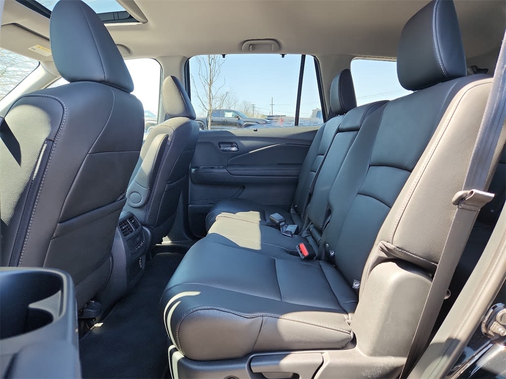 2022 Honda Pilot SE 11