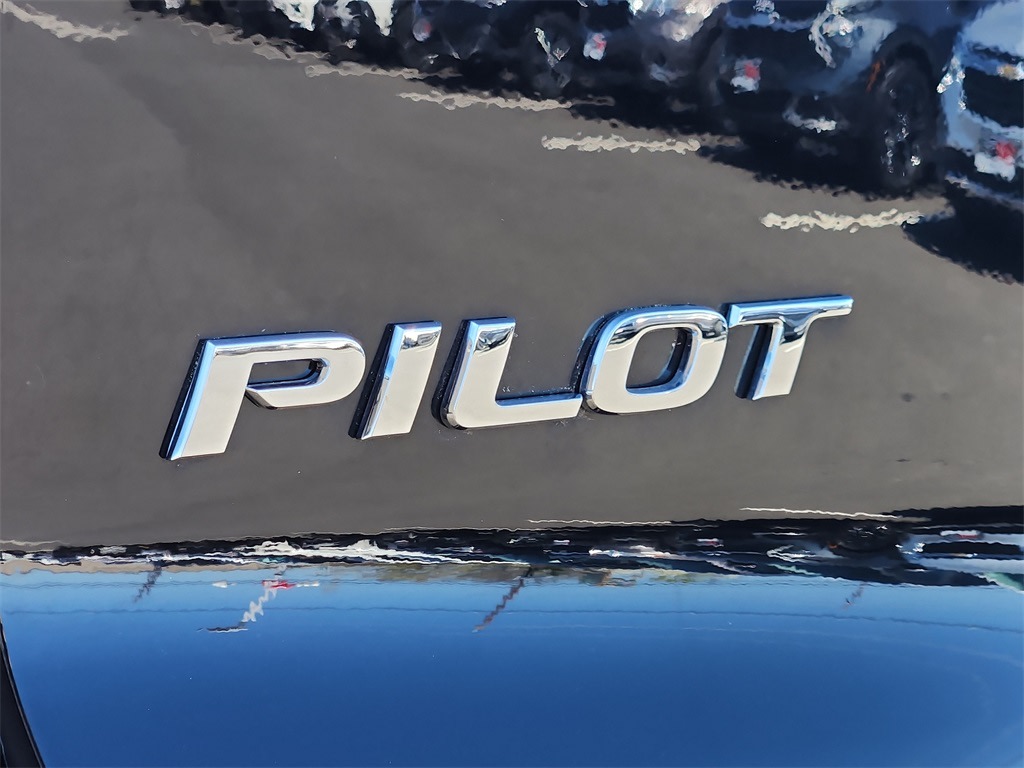 2022 Honda Pilot SE 28