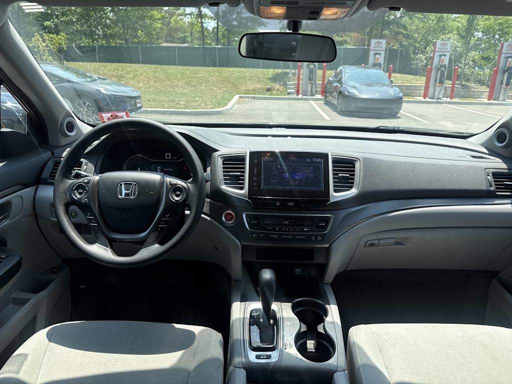 Thumbnail: 2017 Honda Pilot - 13