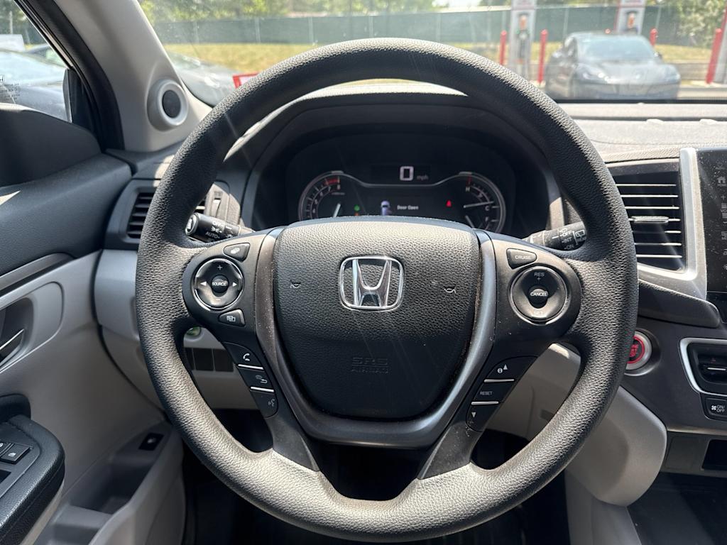 Thumbnail: 2017 Honda Pilot - 12