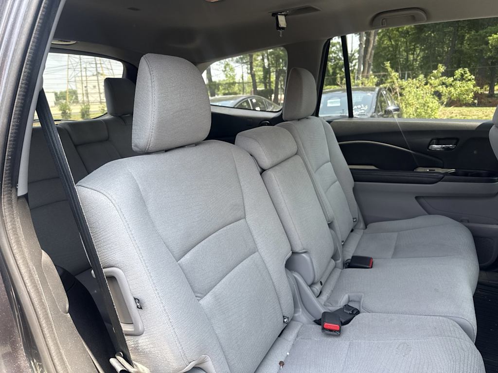 Thumbnail: 2017 Honda Pilot - 21