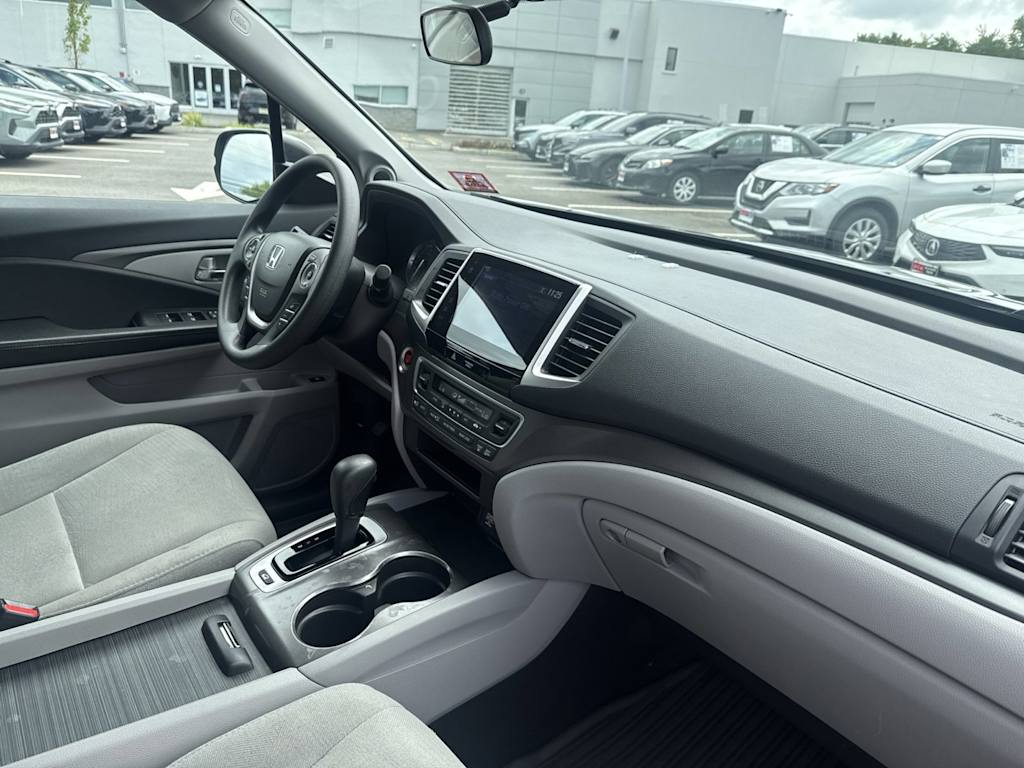 Thumbnail: 2017 Honda Pilot - 8