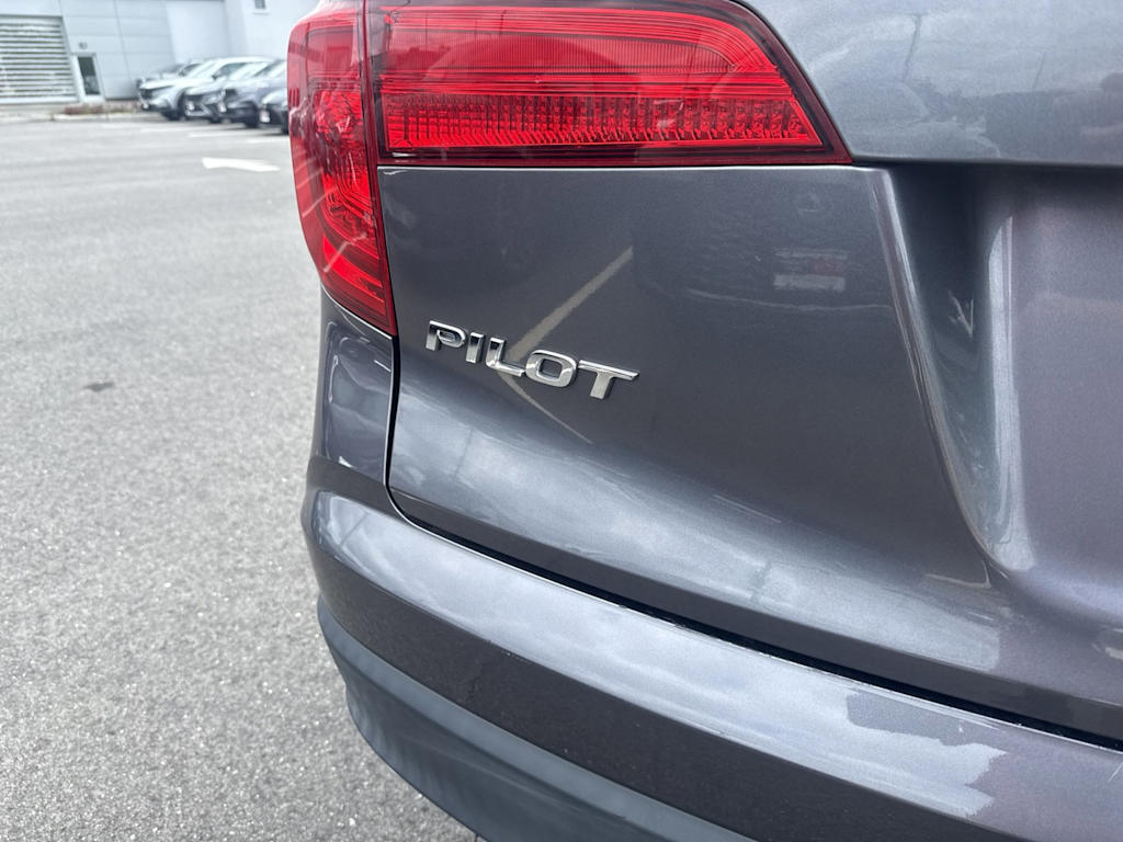 Thumbnail: 2017 Honda Pilot - 6