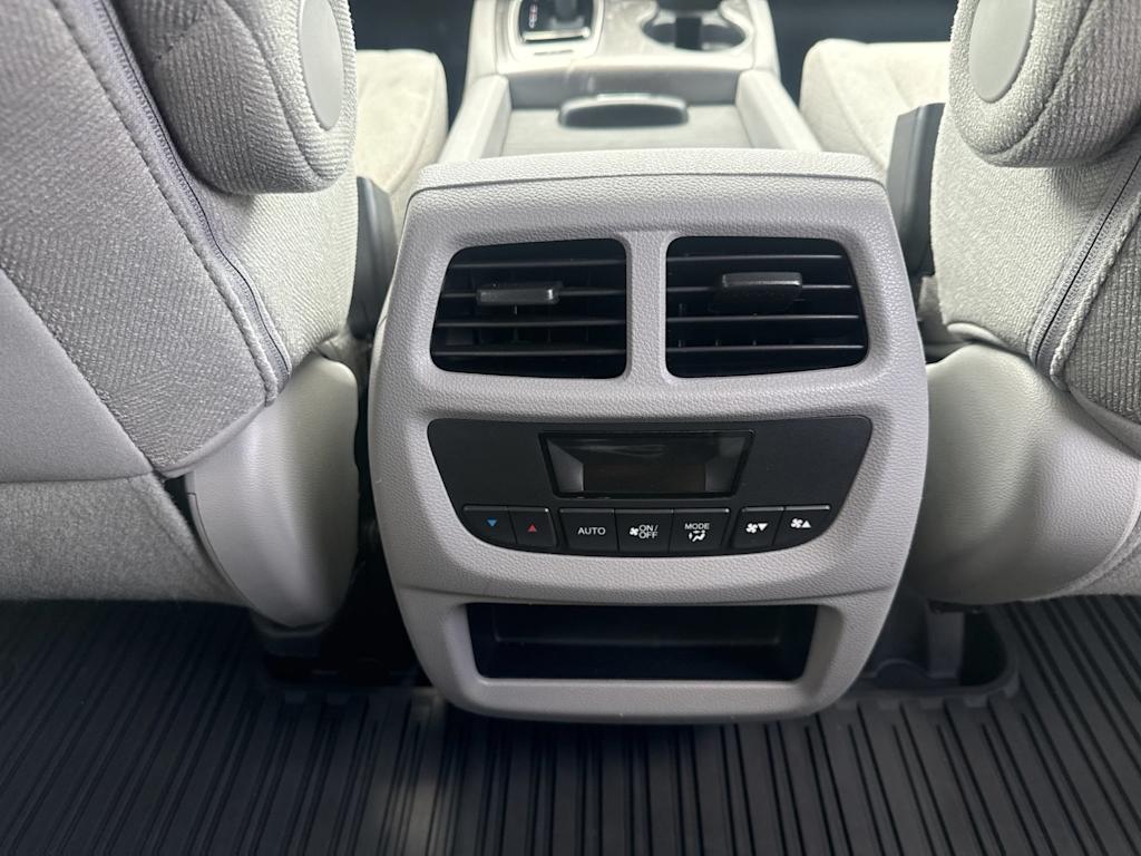 Thumbnail: 2017 Honda Pilot - 23