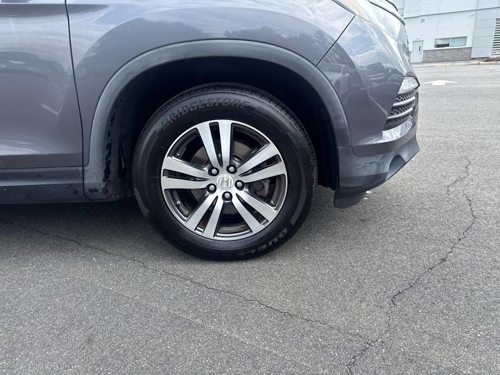 Thumbnail: 2017 Honda Pilot - 7