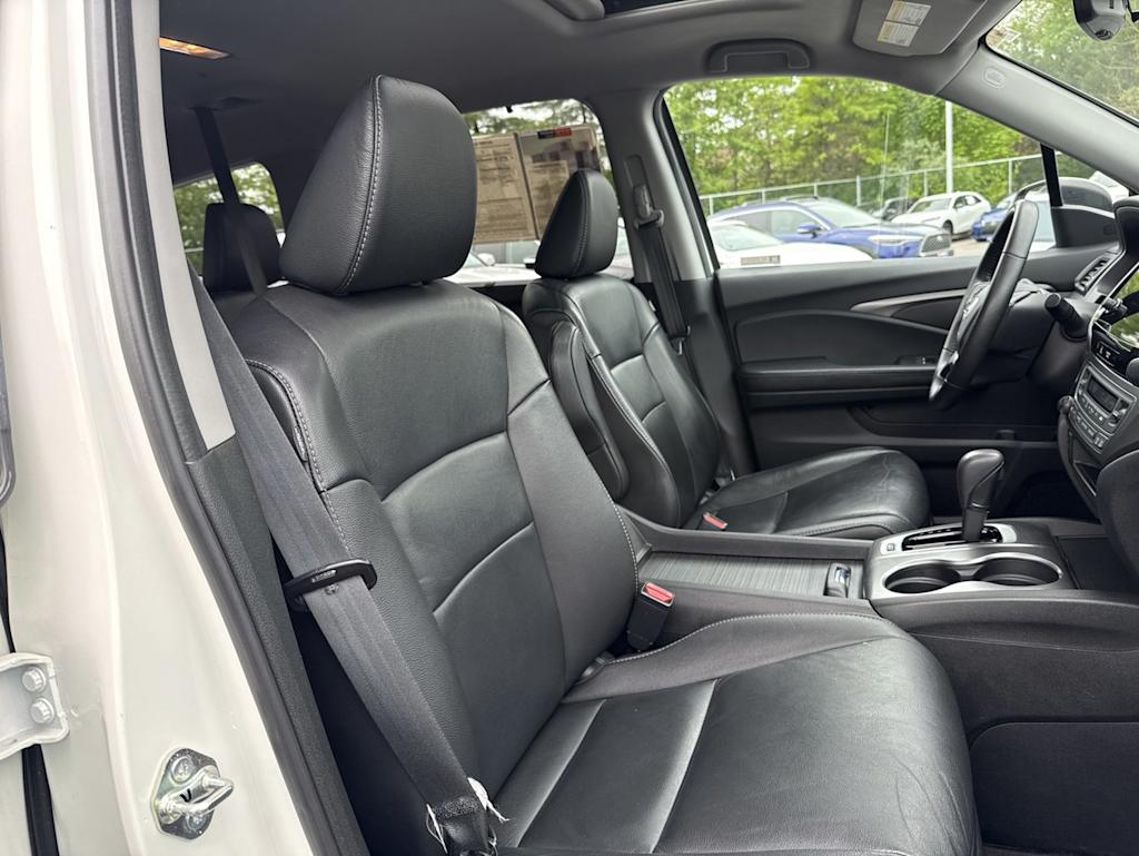 Thumbnail: 2019 Honda Pilot - 10