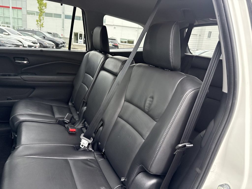 Thumbnail: 2019 Honda Pilot - 11