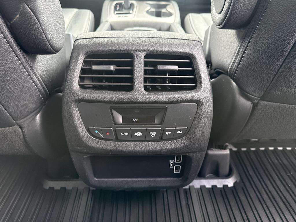 Thumbnail: 2019 Honda Pilot - 23