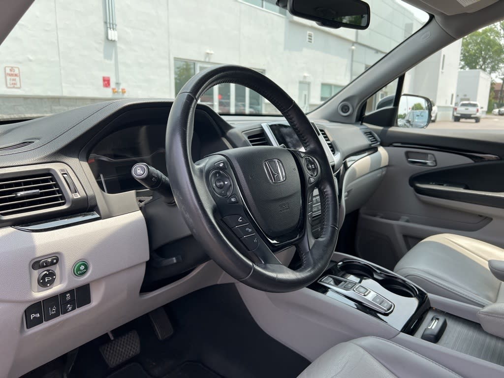 2018 Honda Pilot Touring 2