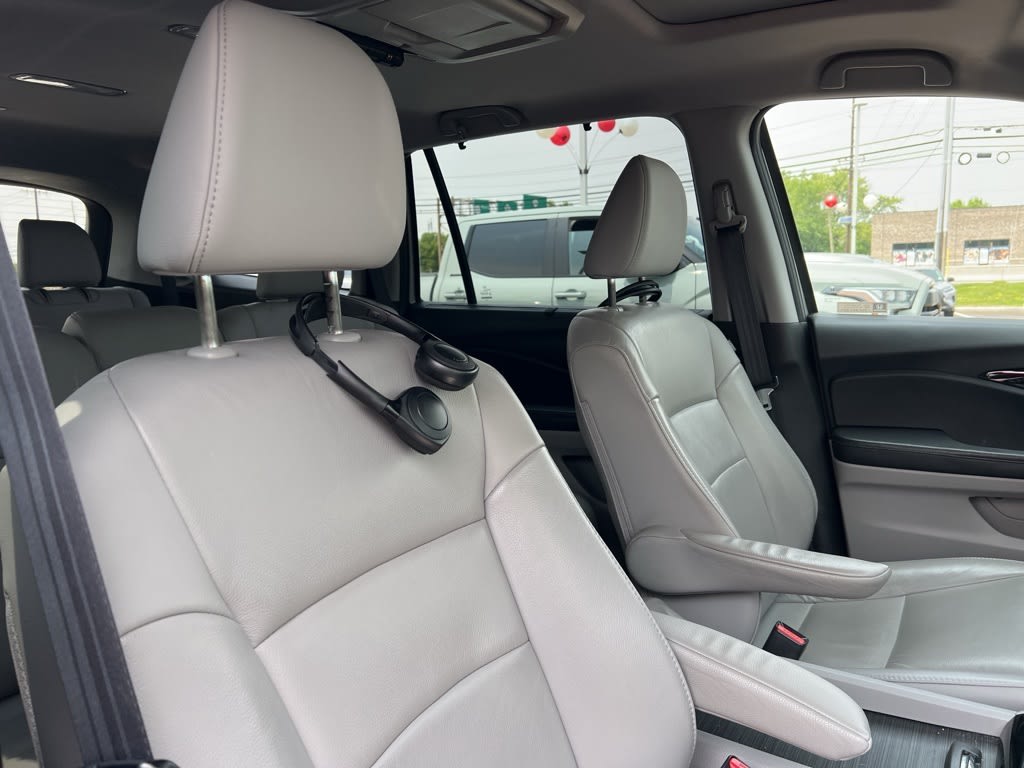2018 Honda Pilot Touring 16