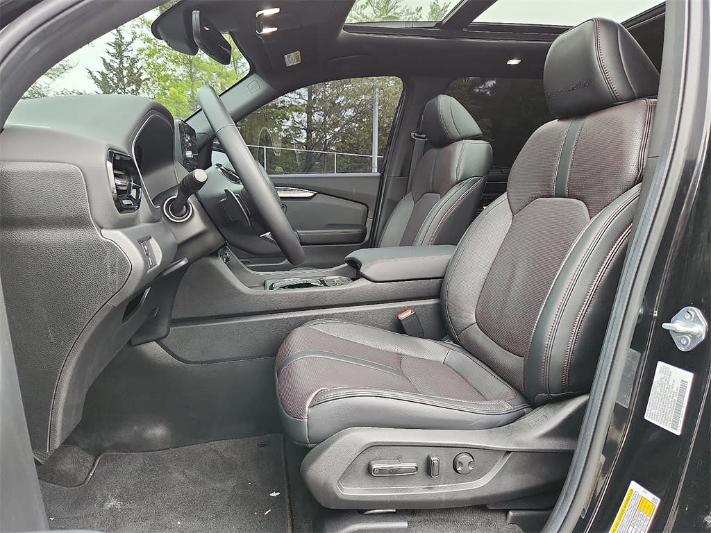 2025 Honda Pilot Black Edition 10