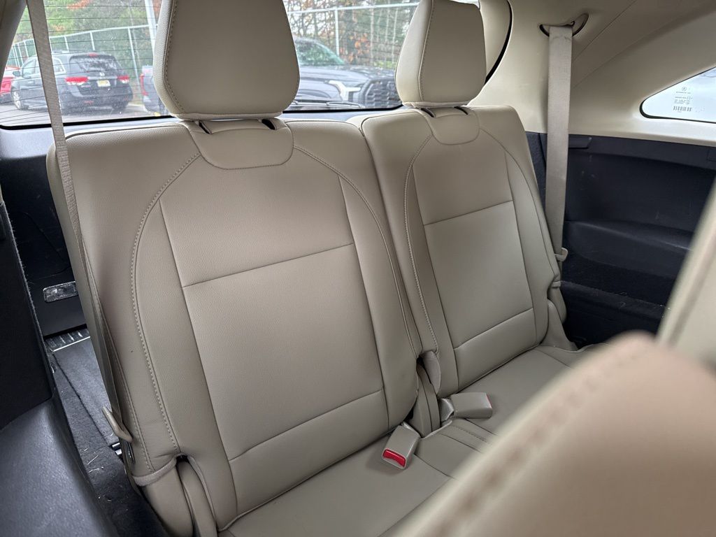 Thumbnail: 2019 Acura MDX - 22