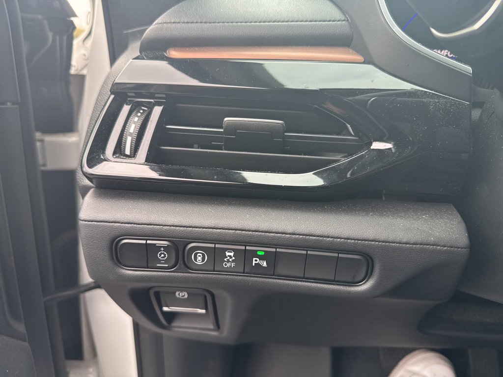 Thumbnail: 2022 Acura MDX - 24