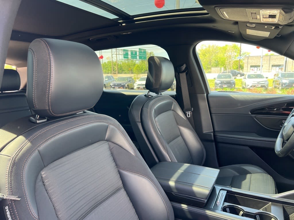 2024 Lincoln Nautilus Reserve 11