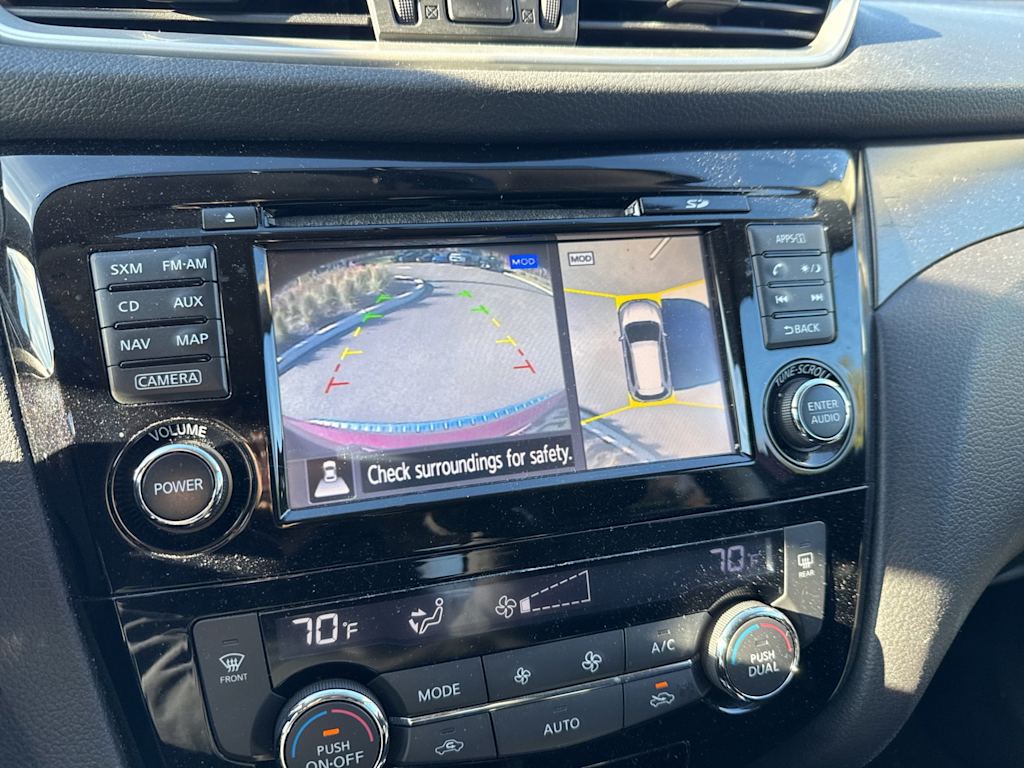 Thumbnail: 2016 Nissan Rogue - 21