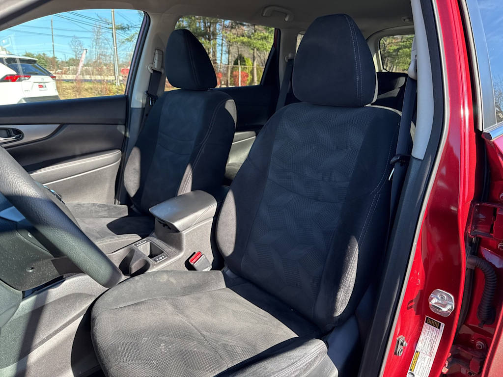 Thumbnail: 2016 Nissan Rogue - 9