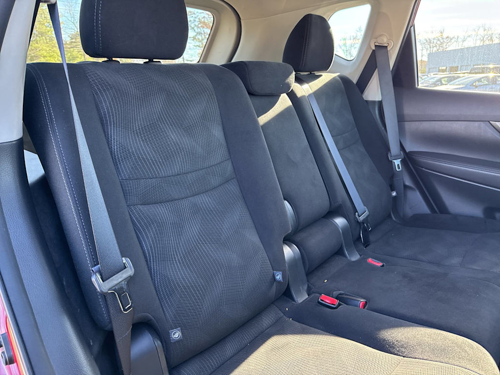 Thumbnail: 2016 Nissan Rogue - 20