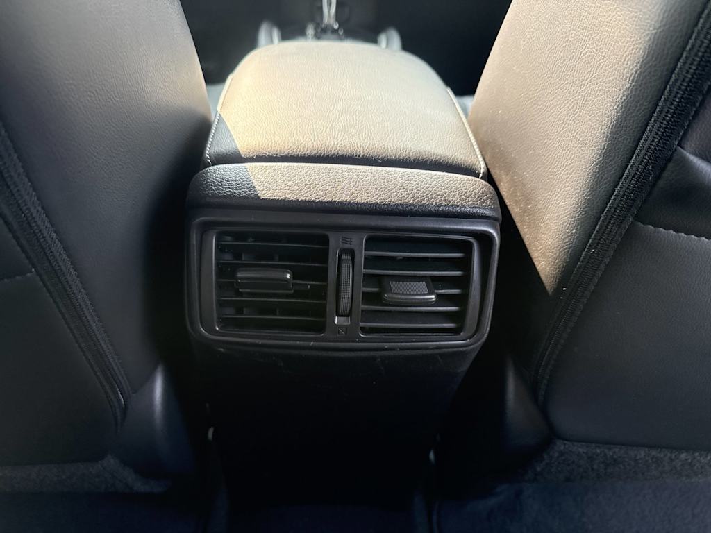 Thumbnail: 2015 Nissan Rogue - 24