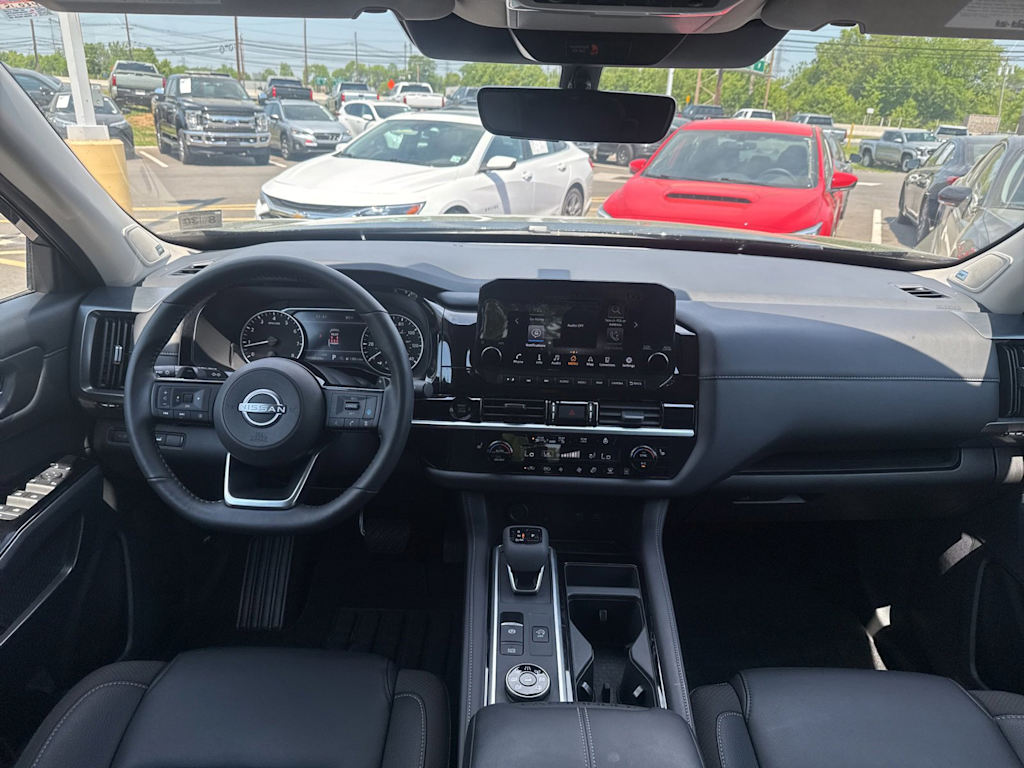 Thumbnail: 2025 Nissan Pathfinder - 12