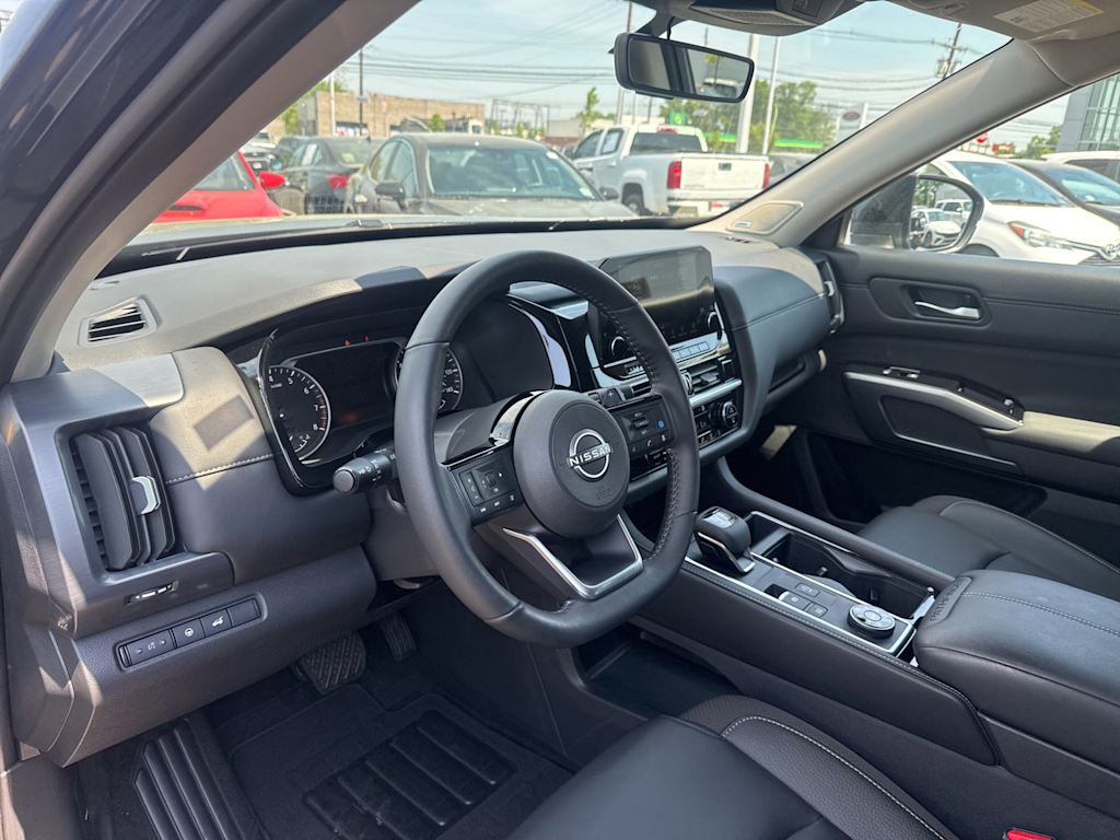 Thumbnail: 2025 Nissan Pathfinder - 2