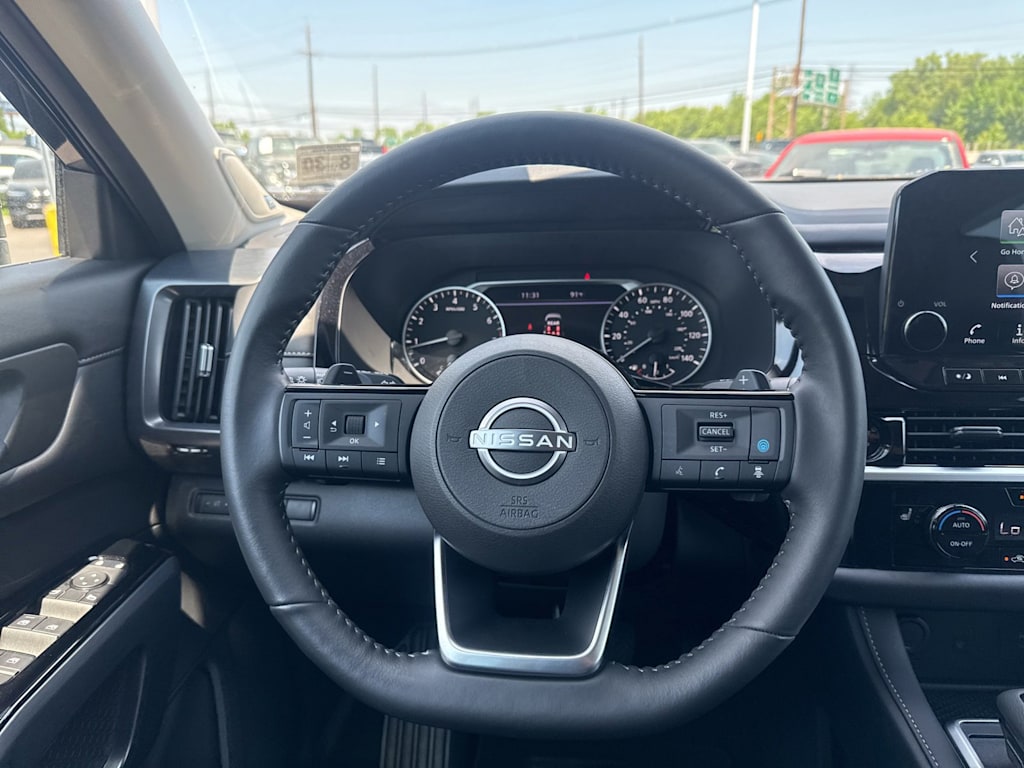 Thumbnail: 2025 Nissan Pathfinder - 13