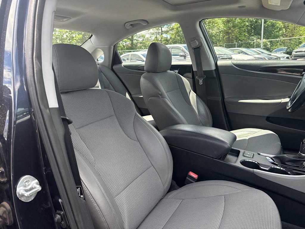 Thumbnail: 2014 Hyundai Sonata - 10
