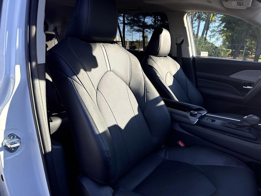 Thumbnail: 2024 Toyota Grand Highlander - 10