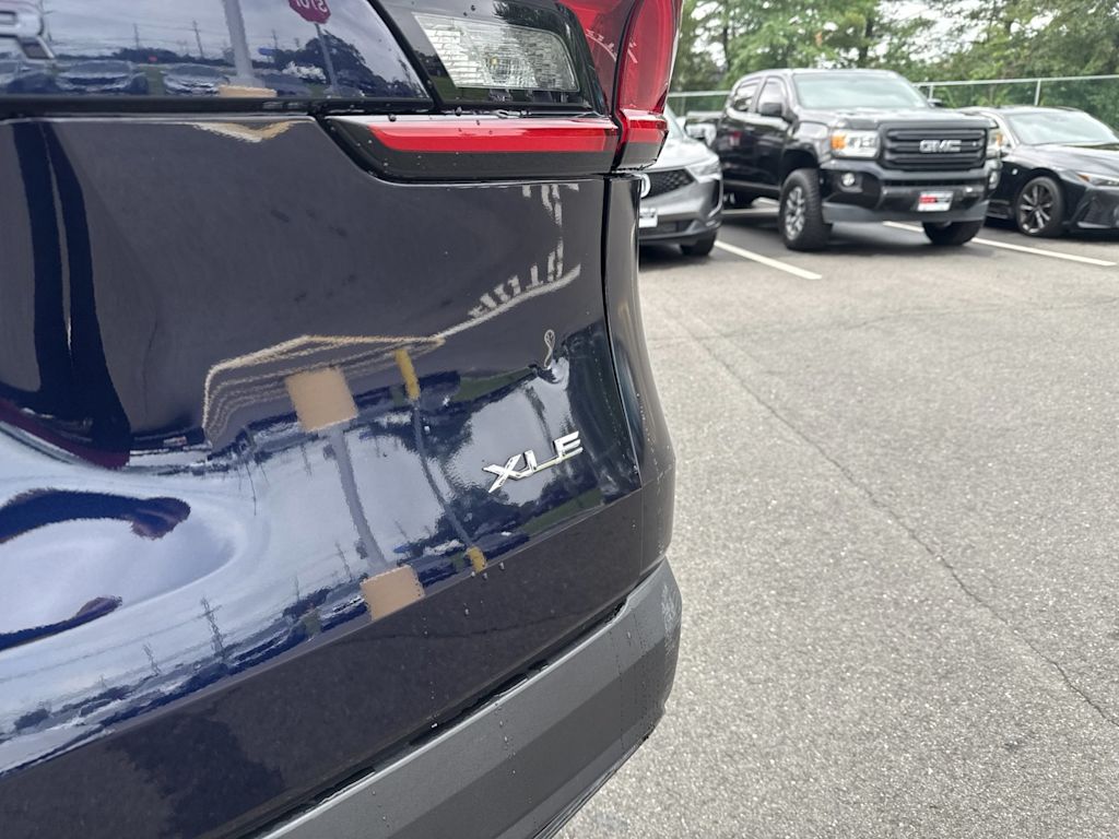 Thumbnail: 2024 Toyota Grand Highlander - 18