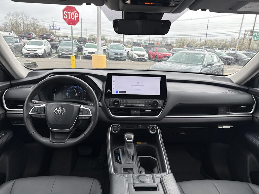 Thumbnail: 2025 Toyota Grand Highlander - 13