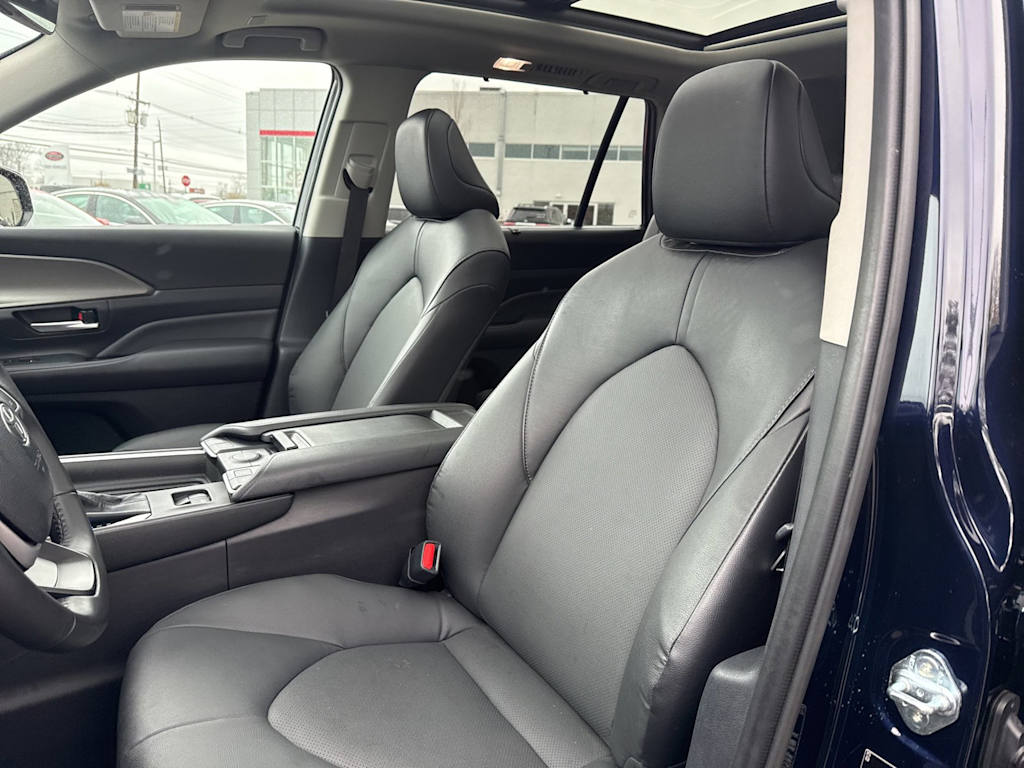 Thumbnail: 2025 Toyota Grand Highlander - 9